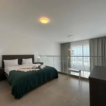 Dejablue, Block C, Unit 22 Apartment Kalogrea