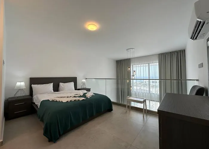 Dejablue, Block C, Unit 22 Apartment Kalogrea