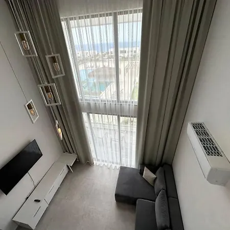 Dejablue, Block C, Unit 22