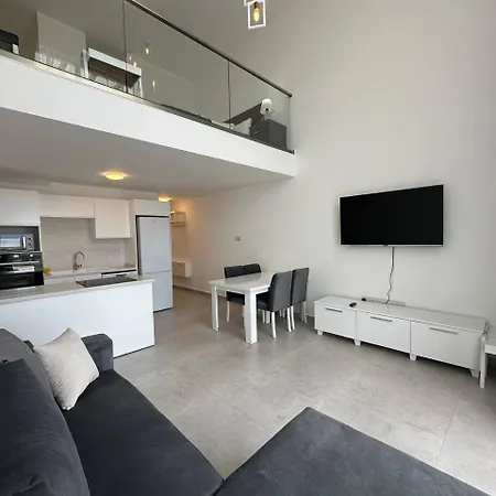 Apartment Dejablue, Block C, Unit 22 *